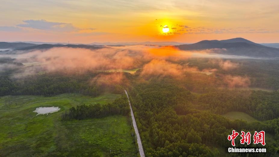 大興安嶺林區(qū)の幻想的な夏景色　內(nèi)蒙古