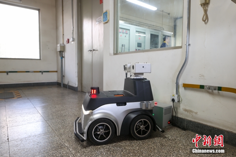 北京地下鉄で活躍する電力供給設(shè)備點(diǎn)検ロボット