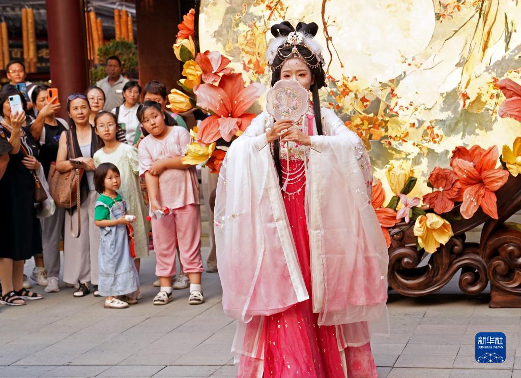 上海豫園で「仲秋月神遊」イベントが開幕