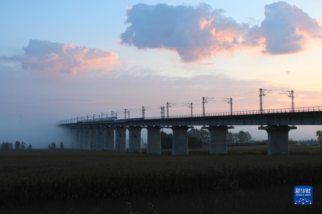 中國(guó)の高地?寒冷地で最長(zhǎng)の快速鉄道が開通5周年