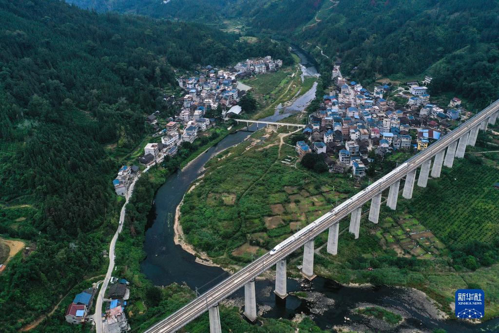 貴広高速鉄道が今月11日から最高時(shí)速300キロで運(yùn)行へ