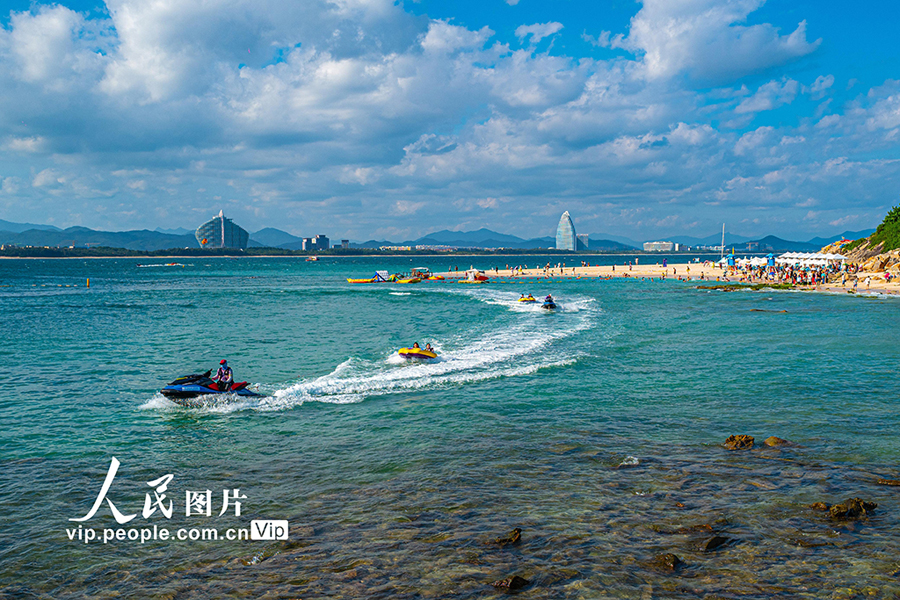 「秋冬の島巡り観光」シーズン到來し、蜈支洲島が人気に　海南省三亜