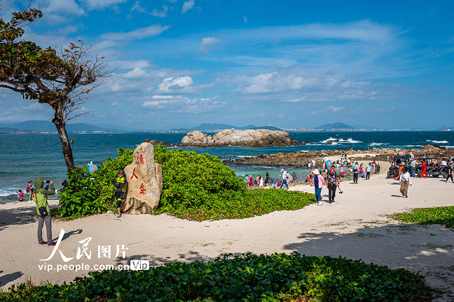 「秋冬の島巡り観光」シーズン到來(lái)し、蜈支洲島が人気に　海南省三亜