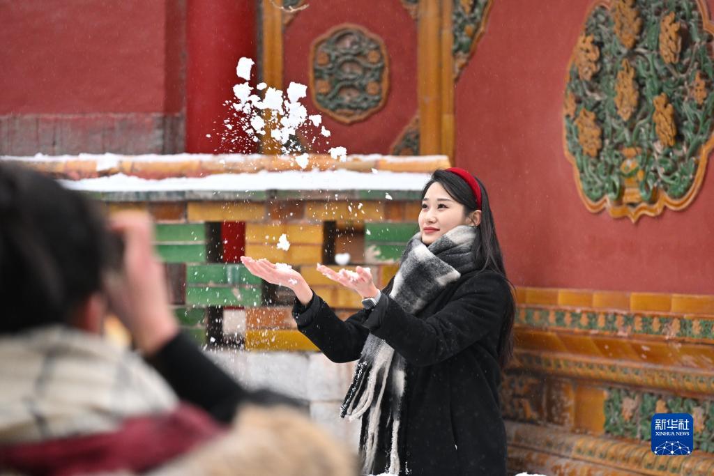 故宮の雪景色を愛(ài)でる　北京