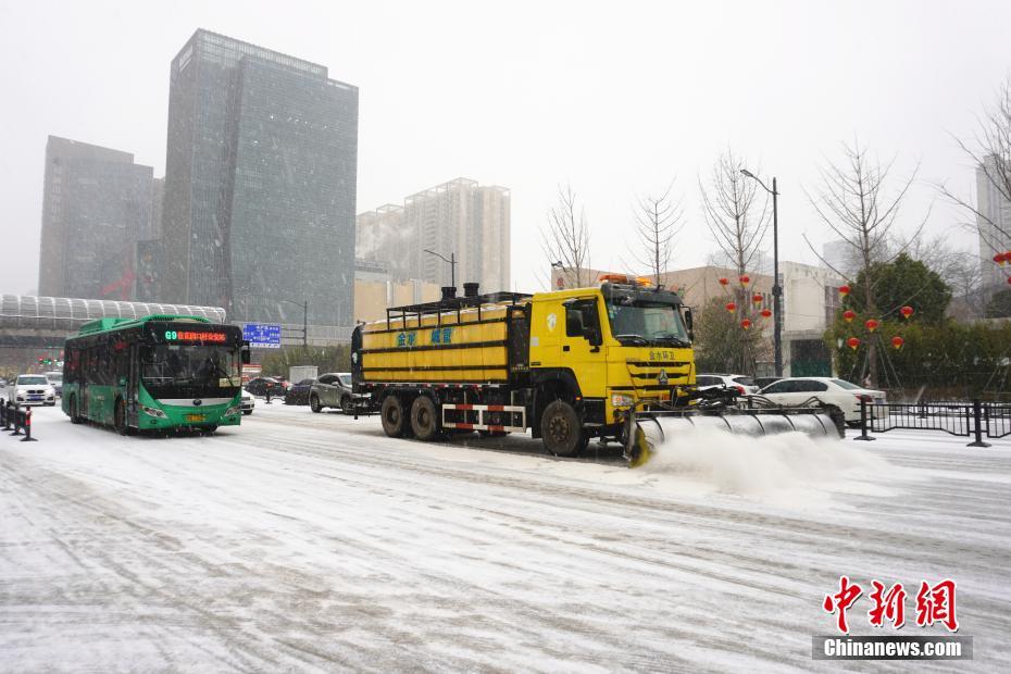 中國各地で大雪