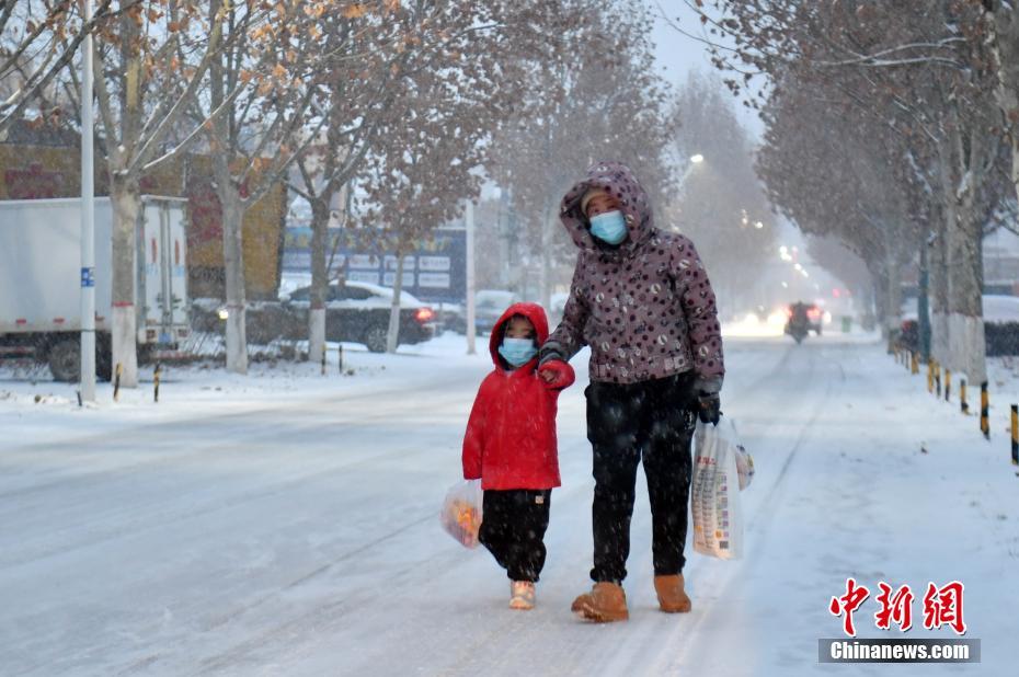 中國各地で大雪