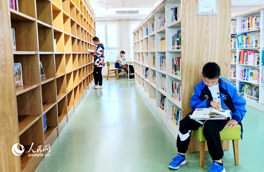 読書+テクノロジーで書物の香りを堪能する休日　河南省?開封