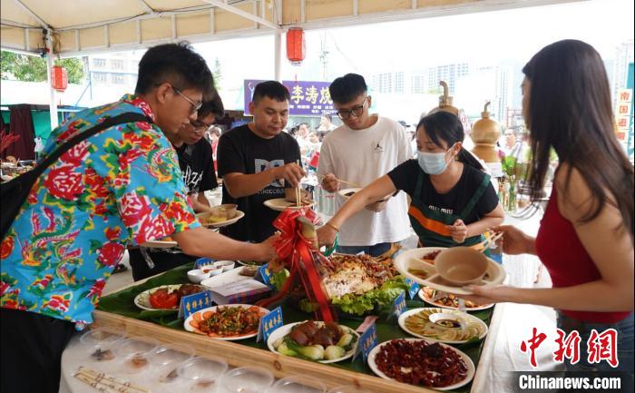 壯族の料理を味わい、腕を競う「南丹味道」グルメコンテスト開催　広西