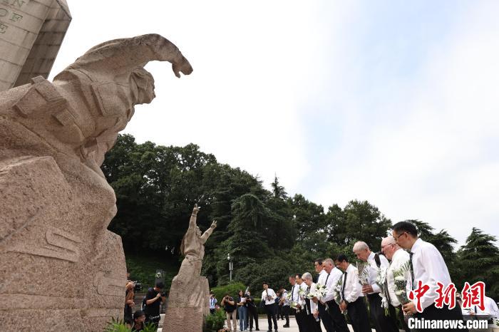 抗日戦爭勝利79周年記念寫真展のオープニングセレモニー開催　江蘇省南京