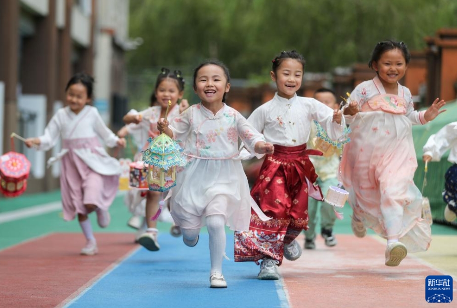 様々な民俗行事で中秋節(jié)を祝う