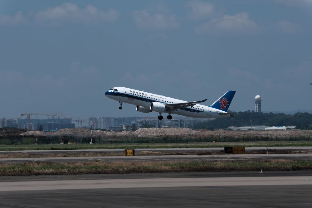 広州を飛び立つ中國南方航空初のC919定期便。