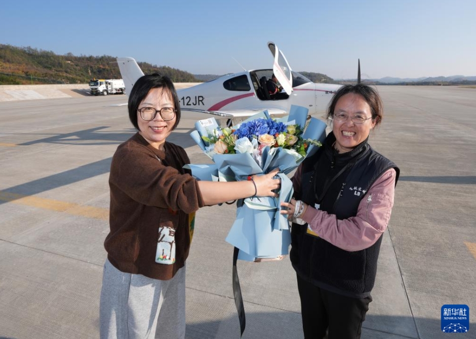 航空文化イベント「飛越長城」飛行チームが延安に到著　陝西省