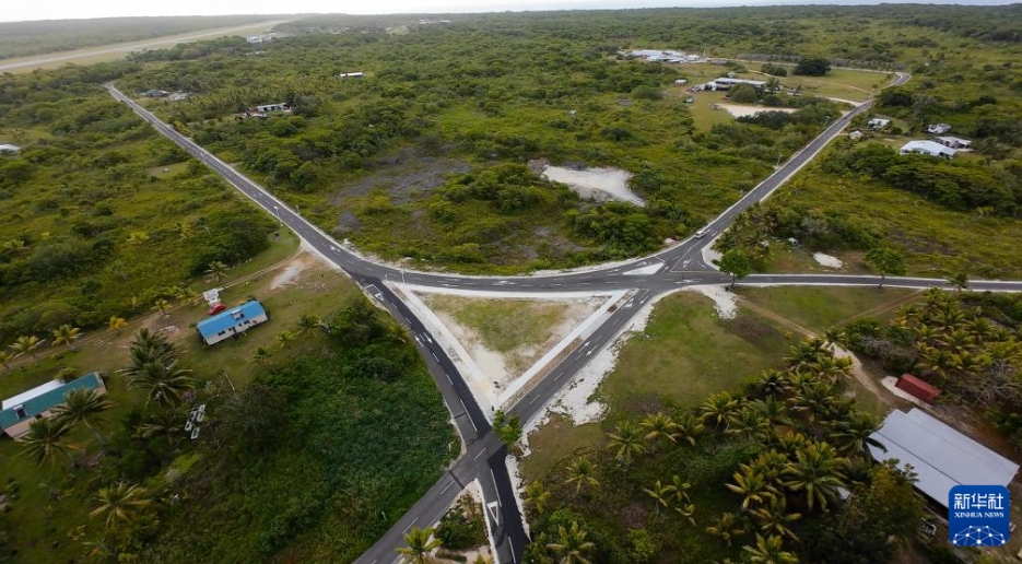 中國が支援するニウエ環(huán)狀道路アップグレードプロジェクトの引渡し完了