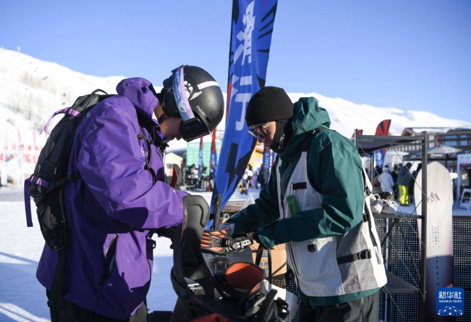 「2024年新疆熱雪フェス」メイン會場イベントがスタート