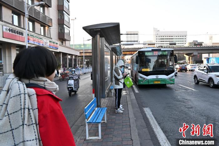 環(huán)境に優(yōu)しい外出を市民に奨勵(lì)し、バス?地下鉄の無(wú)料乗車を?qū)g施　河北省石家荘