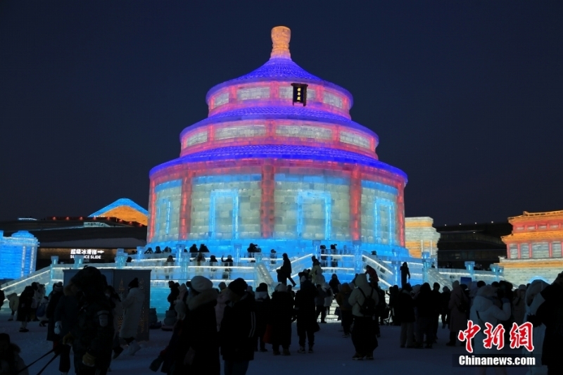 100萬平方メートルの哈爾浜氷雪大世界がオープン